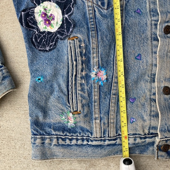 Vintage Upcycled Levi’s Jacket Disney Theme - Picture 14 of 14